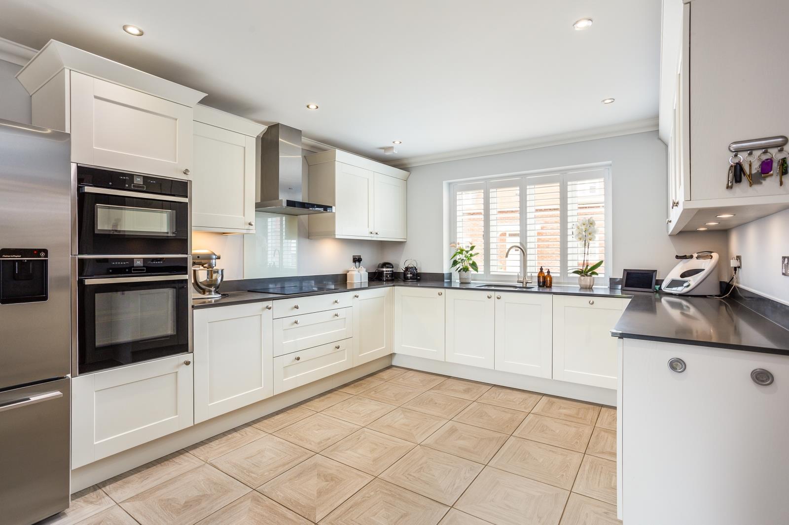 A KITCHEN 2.jpg